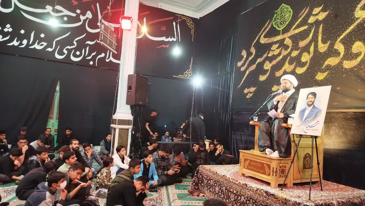 مراسم اولين سالگرد ارتحال ذاکر الحسين(ع) کربلاي محمد سلمان اکبري در زاهدان